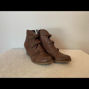 Brown Ankle Boots with Zipper- Women’s 7.5